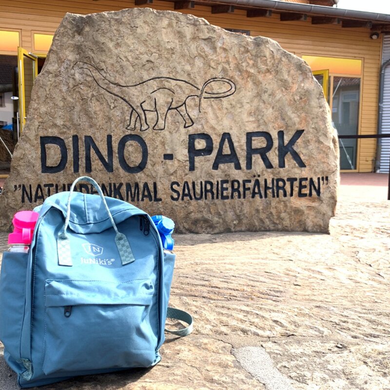 Für den Besuch im Dinopark: JuNiki´s Rucksack + Trinkflasche
